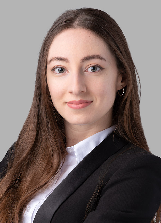 Dalia Renzullo, Business Immigration Paralegal