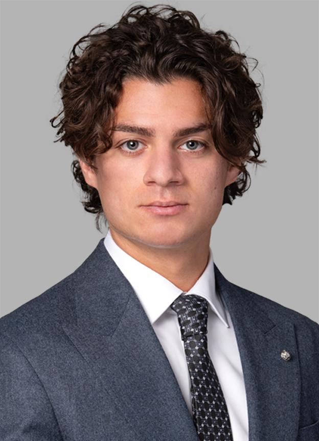 Leo Vladovsky, Articling student